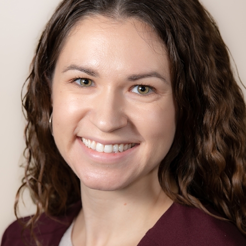 Julie Frazee headshot
