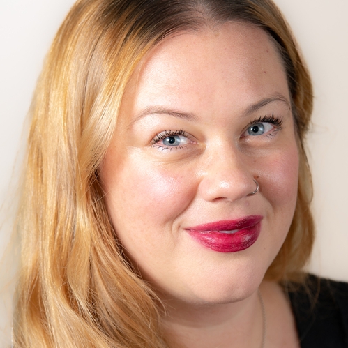 Abbie Kesely headshot