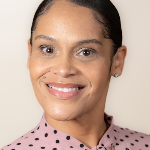 Carmen Oriol-Robledo headshot