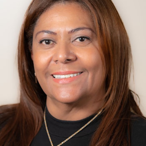 Luz Santana headshot.