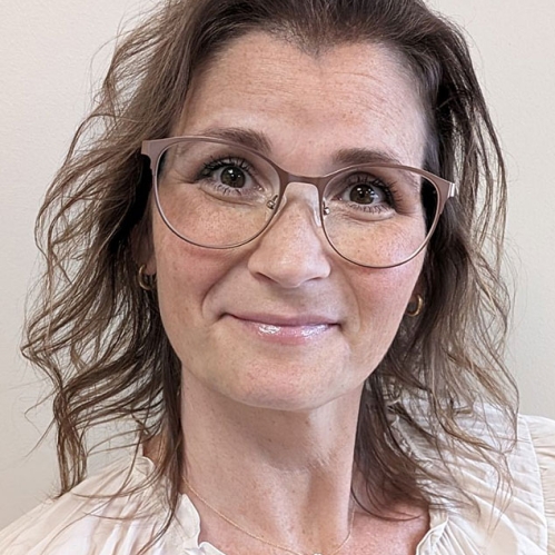 Rachel Tansey headshot.