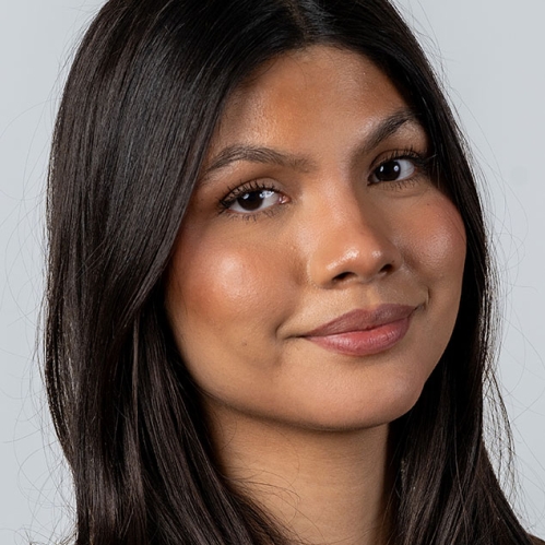 Laura Andrade headshot