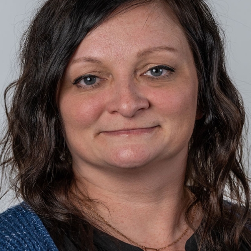 Donna Griebau headshot.