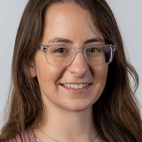 Sharon Toth headshot.