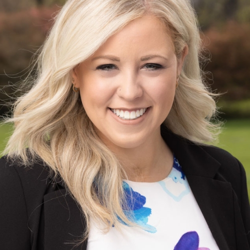Gabrielle Peterson headshot