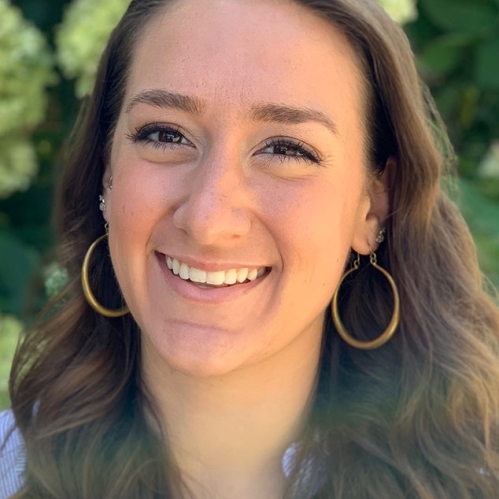 Annalise VanVranken headshot.