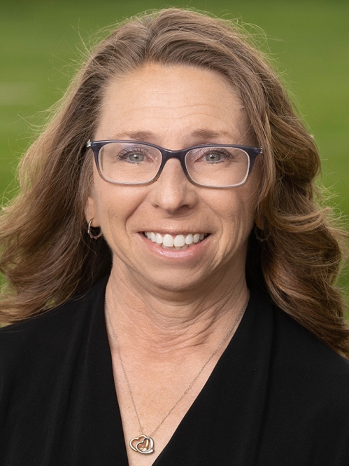 Stacy Bonos headshot 