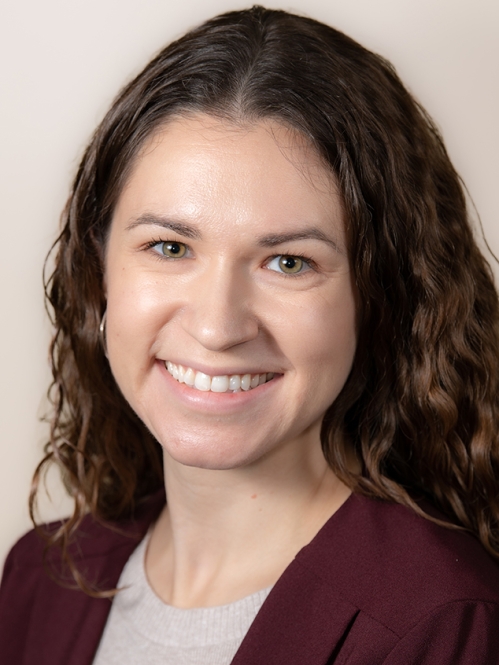 Julie Frazee headshot