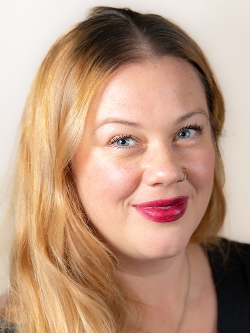 Abbie Kesely headshot