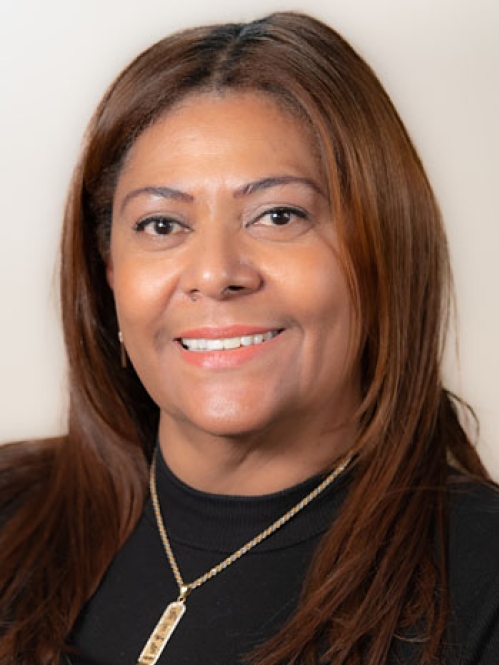 Luz Santana headshot.