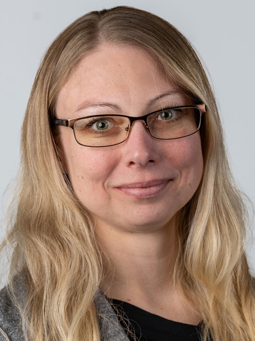 Anneliese Kuemmerle headshot.