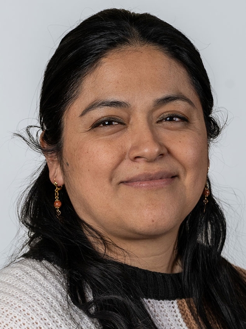 Beatriz Piper headshot.