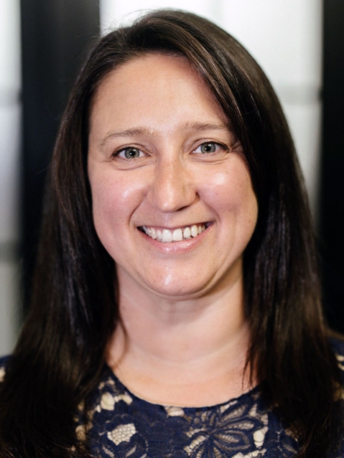 Jennifer Salt Taylor headshot.