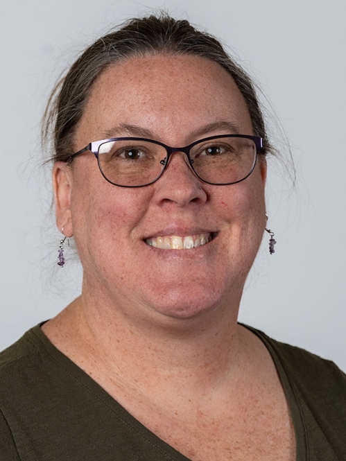 Jennifer Sawyer Caraballo headshot.