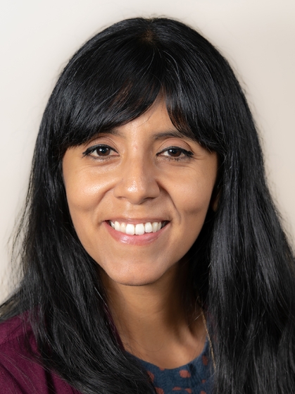 Claudia Urdanivia headshot 