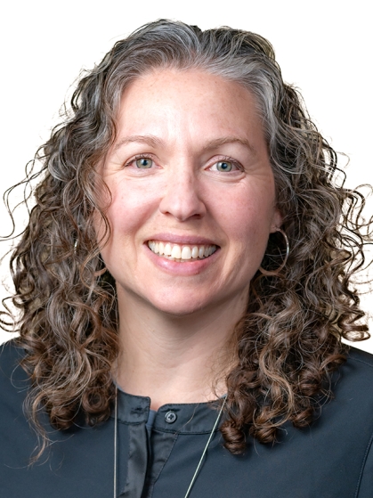 Michele Bakacs headshot.